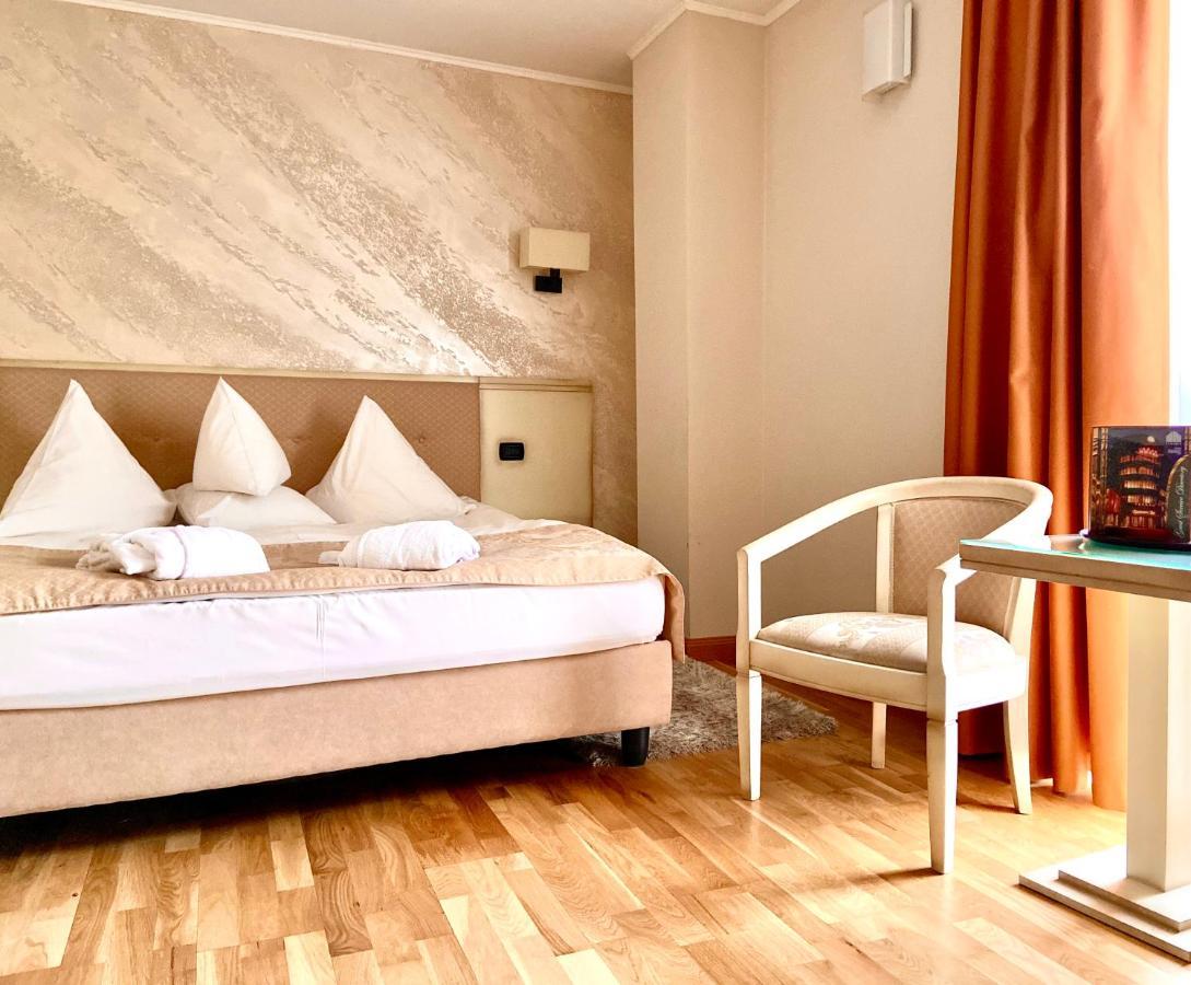 Hotel Paradis Κλουζ-Ναπόκα Εξωτερικό φωτογραφία