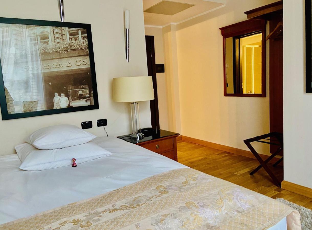Hotel Paradis Κλουζ-Ναπόκα Εξωτερικό φωτογραφία
