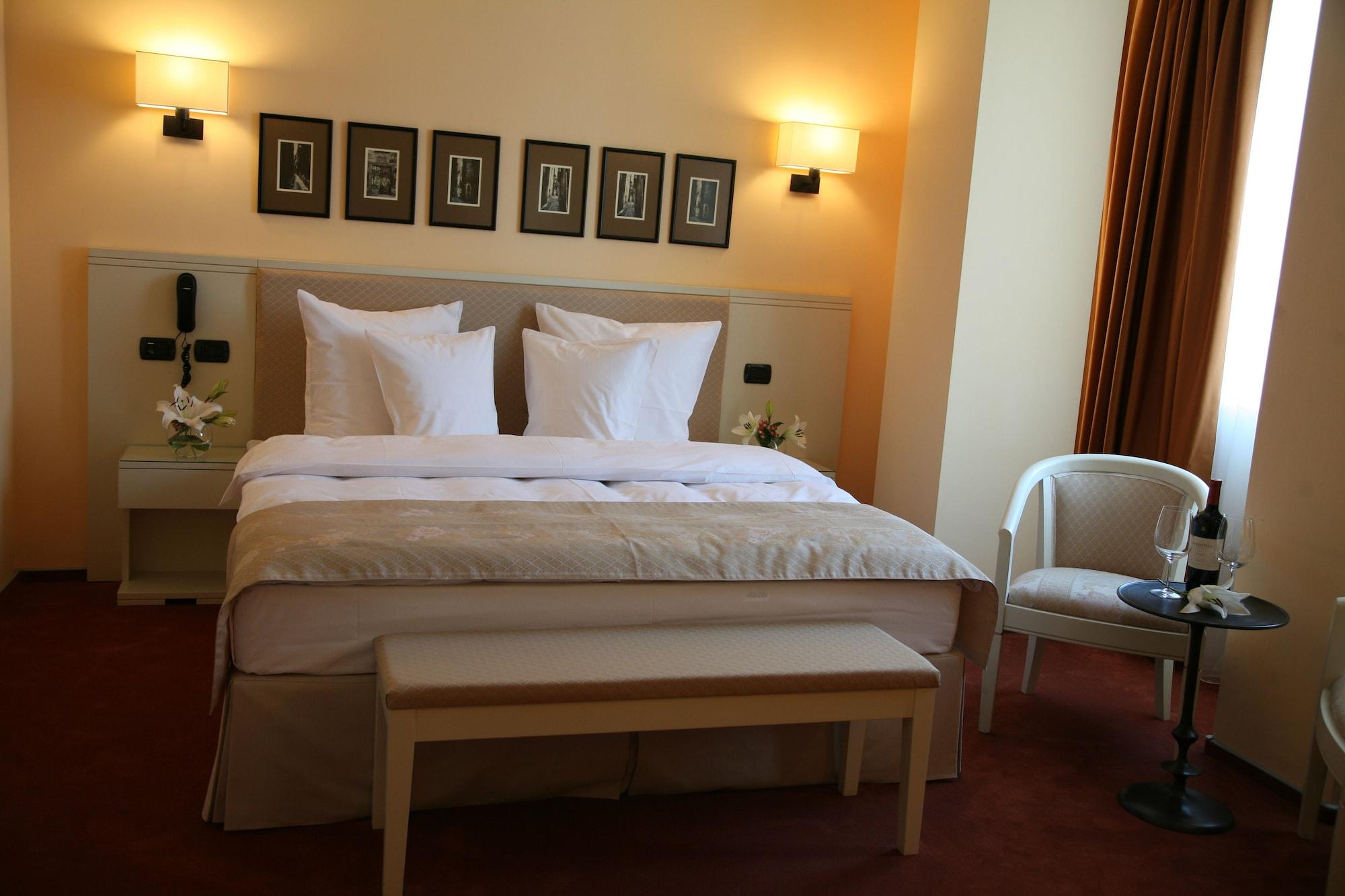Hotel Paradis Κλουζ-Ναπόκα Εξωτερικό φωτογραφία