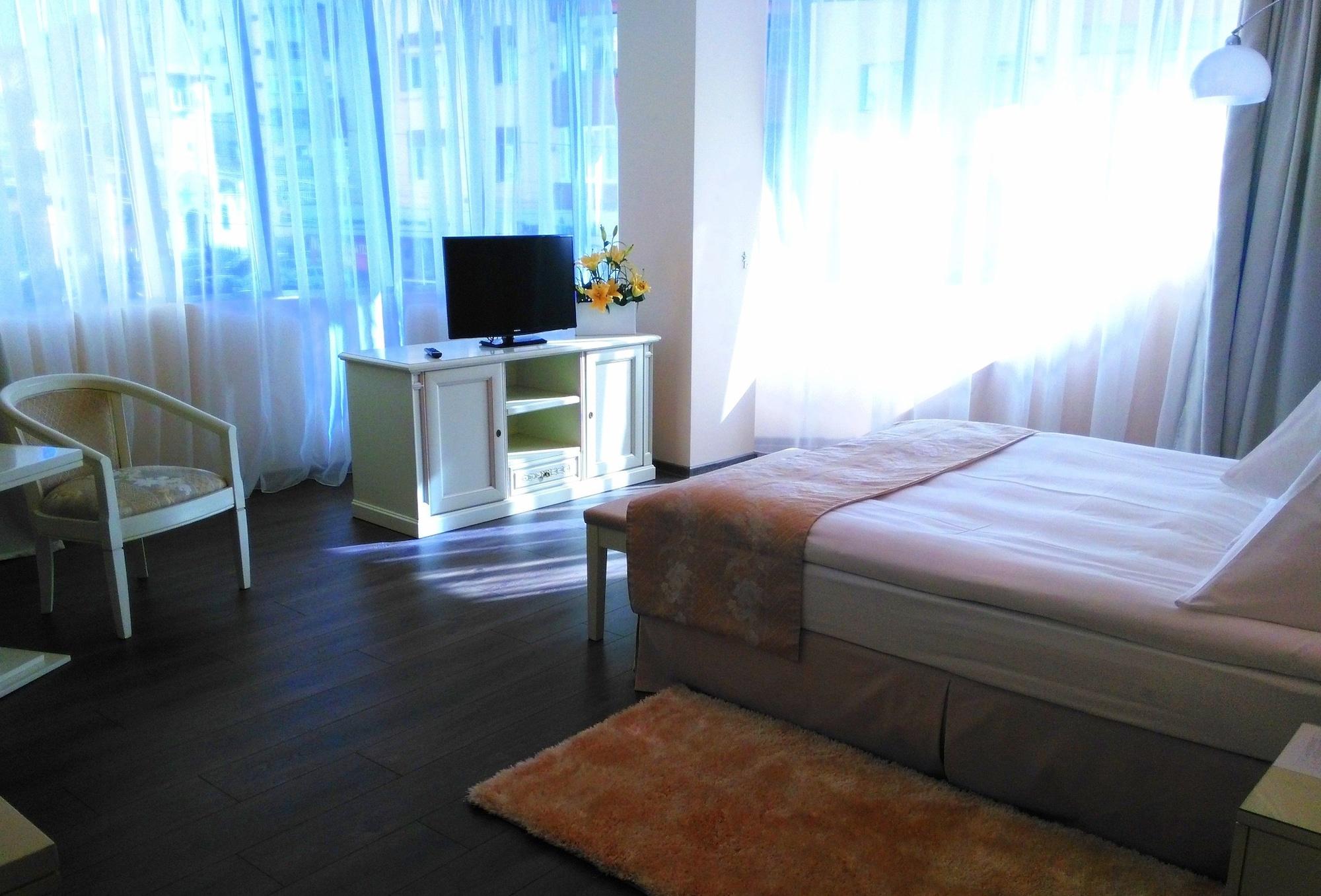 Hotel Paradis Κλουζ-Ναπόκα Εξωτερικό φωτογραφία