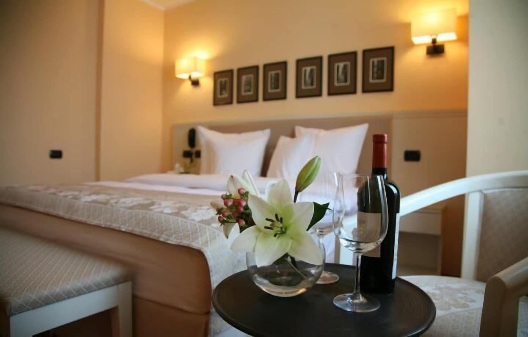 Hotel Paradis Κλουζ-Ναπόκα Εξωτερικό φωτογραφία